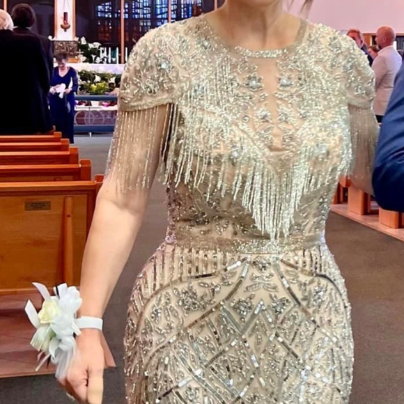 Beaded MacDuggal Size 8 dress - Picture 4 of 10